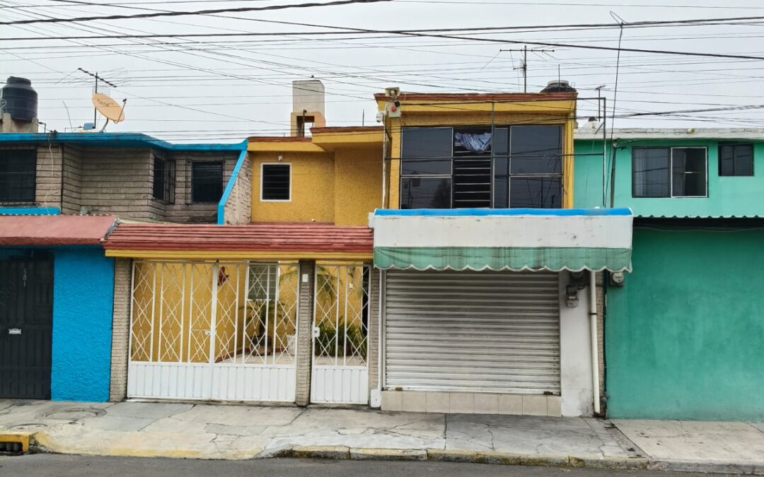 Casa amplia Villa de las flores-Coacalco